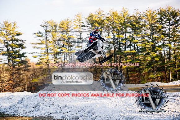 Northeast Watercross Championship first race 

SnoCross-Practice-7522_12-27-20

©Rapid Velocity Photo & BLM Photography 2020